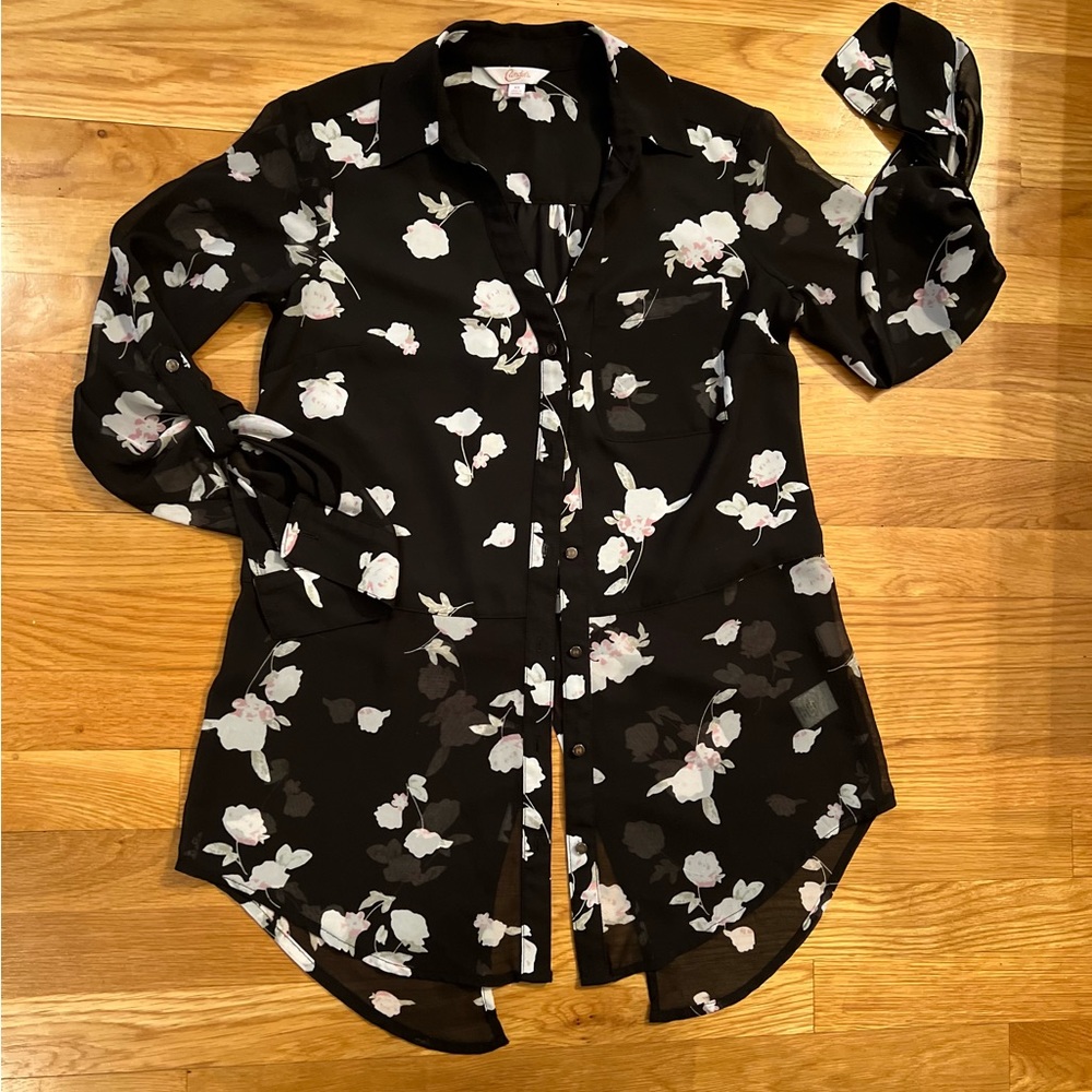 Candie’s Women’s floral shirt.